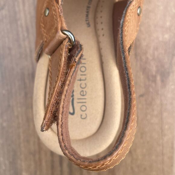 Clarks Women's  Giselle Glow Nubuck Leather Wedge Sandals Tan 8M - Picture 3 of 7